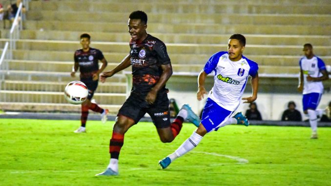 Botafogo-PB sofre gol no fim e volta a empatar, agora contra o Serra Branca